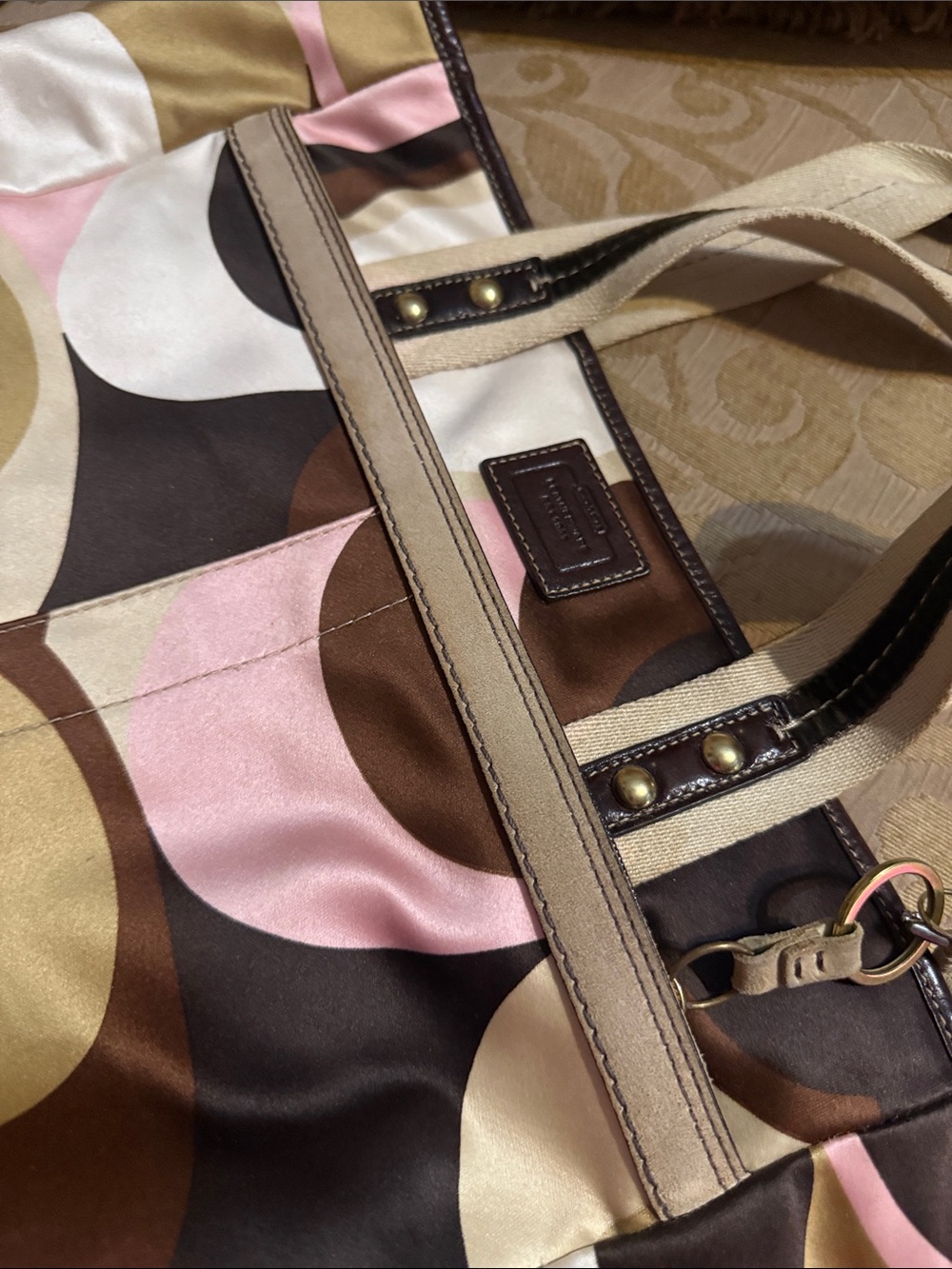Coach Hamptons Weekend Optic Scarf
Print Tote Bag and Wristlet preowned - Picture 16 of 16